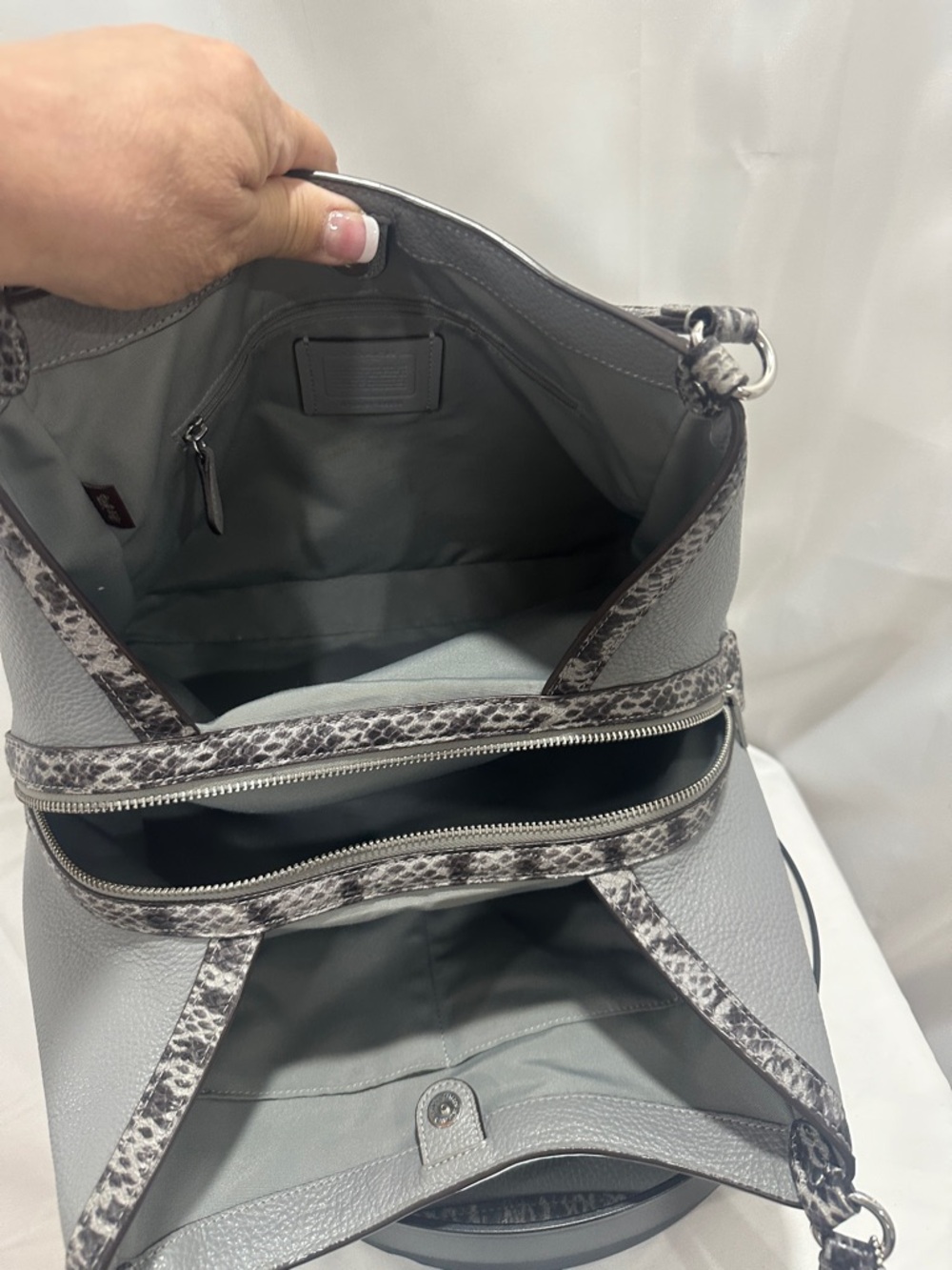 Coach Gray Pebbled Leather Shoulder Bag with Snake-Print Trim EUC - Picture 13 of 15